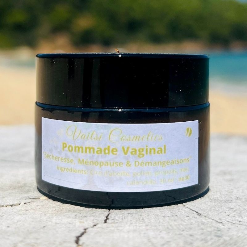 Traitez la sécheresse et l'inconfort de la ménopause avec notre pommade à l'argile. Visitez notre page pour plus d'informations - VAITSI COSMETICS